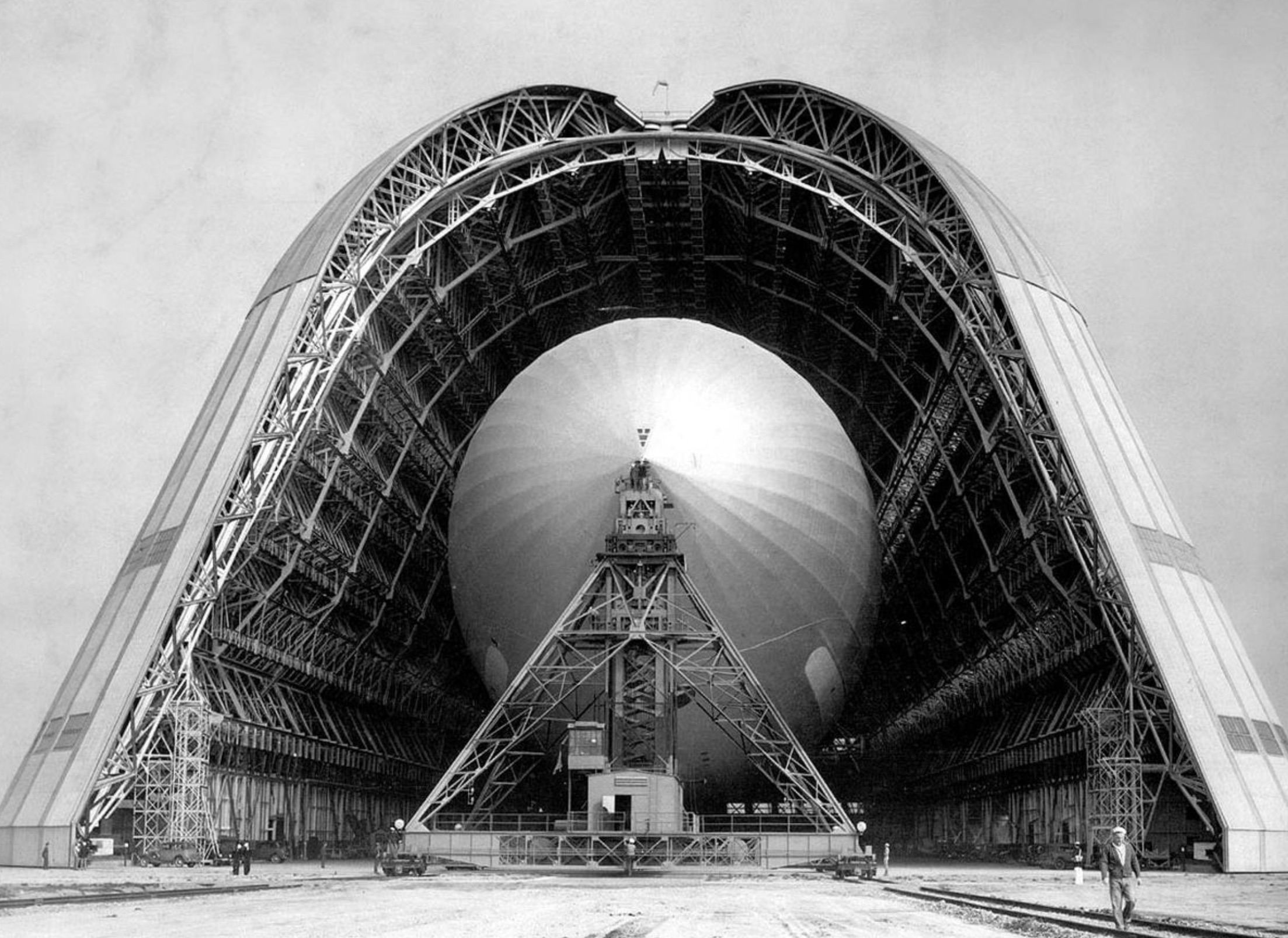 moffett field hangar 1